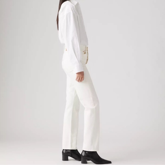 Levi’s Wedgie Straight Fit Jeans - Picture 2 of 5